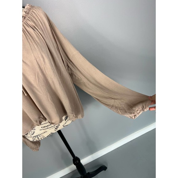 NWOT ruffle collar long sleeve tan on/ off the shoulder blouse with tie detail - Picture 10 of 11
